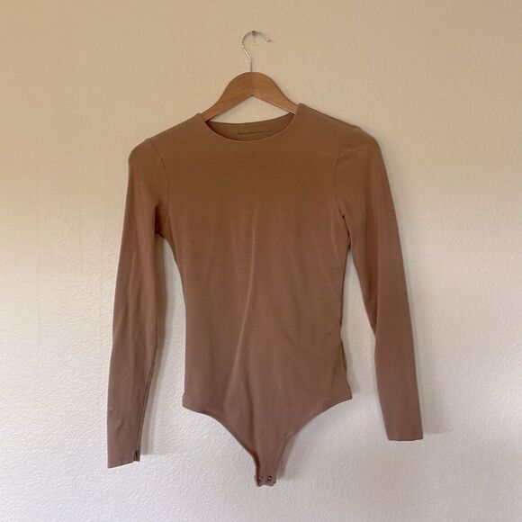 Tan long sleeve bodysuit - Picture 3 of 4